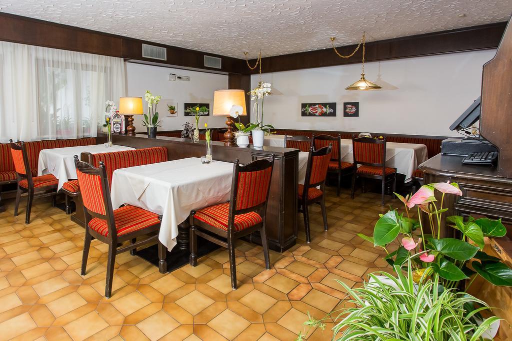 Hotel Alexandres 아피아노 술라 스트라다 델 비노 외부 사진